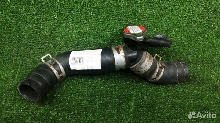 Горловина радиатора Suzuki Escudo