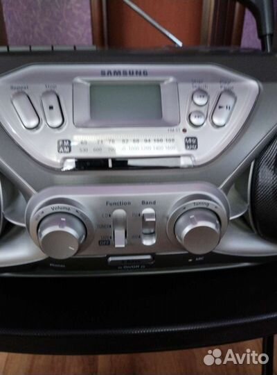 Магнитола Samsung c Cd плеером