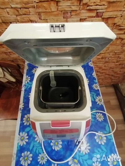 Хлебопечка новая vitek