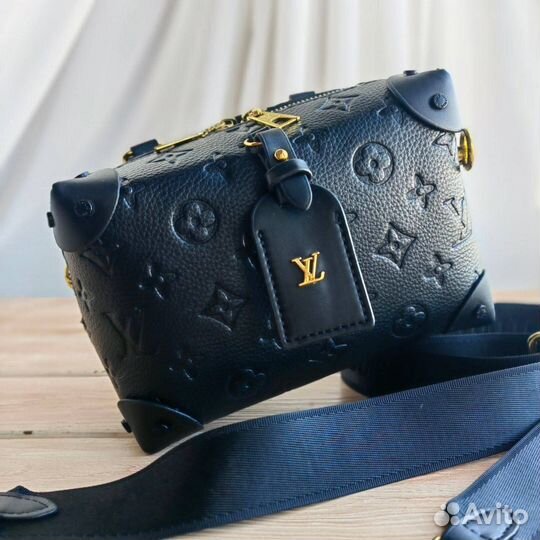 Сумка Louis Vuitton Из Кожи