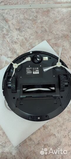 Робот-пылесос Redmond RV-R630S