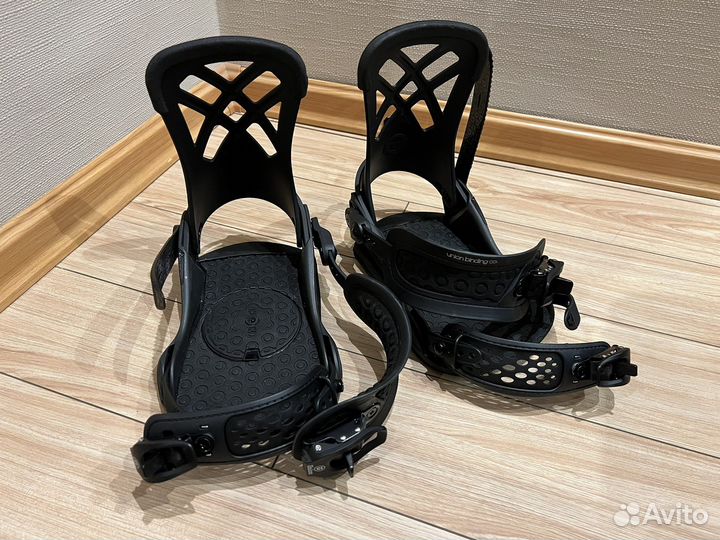 Крепления для сноуборда union Milan M