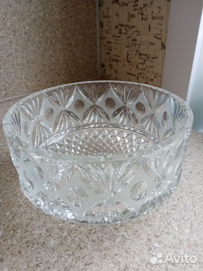 Хрустальная ваза