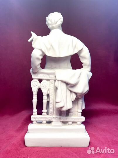 Фарыоровая Статуэтка «Пушкин А.С»