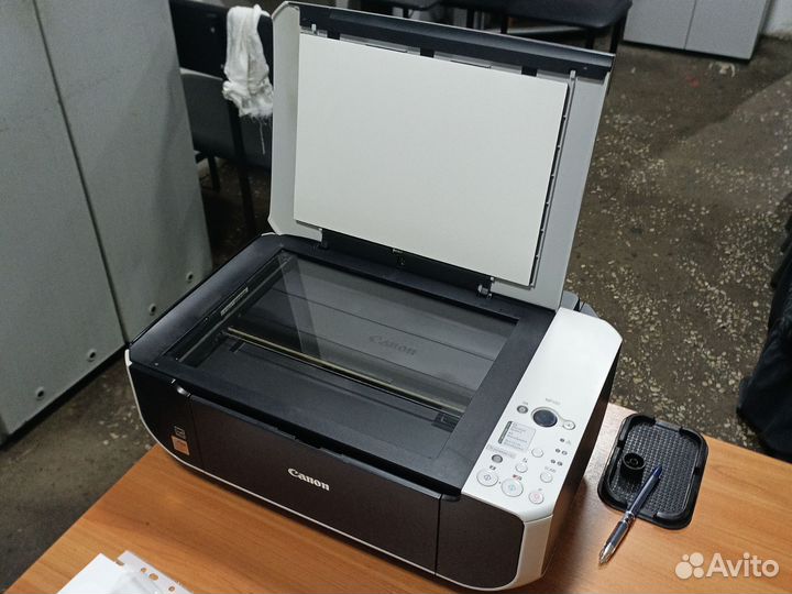 Принтер со сканером цветной.canon MP190