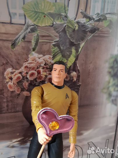 Star Trek Фигурка Капитана Кирка 18 см