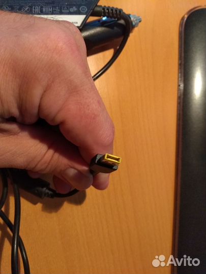 Автомобильное з/у для планшетов Lenovo series