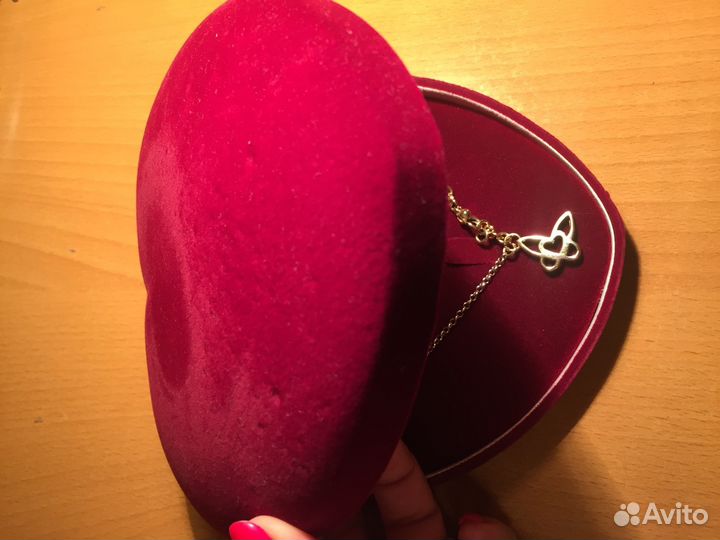 Колье из золота