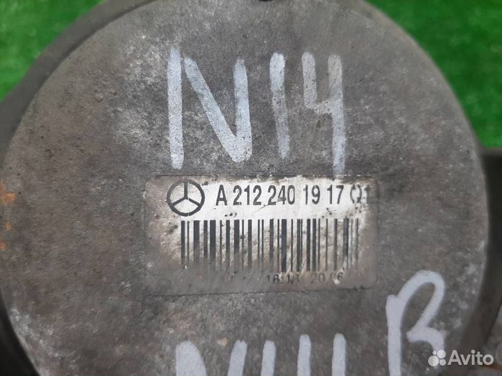 Опора (подушка) двигателя правая Mercedes Benz E