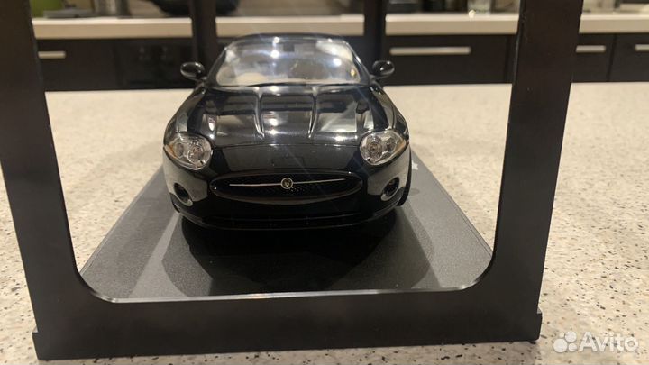 Jaguar XK Coupe AutoArt 1:18