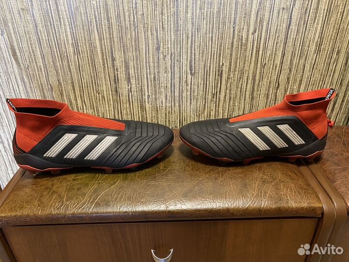 Футбольные бутсы Adidas Predator без шнурков 19+FG