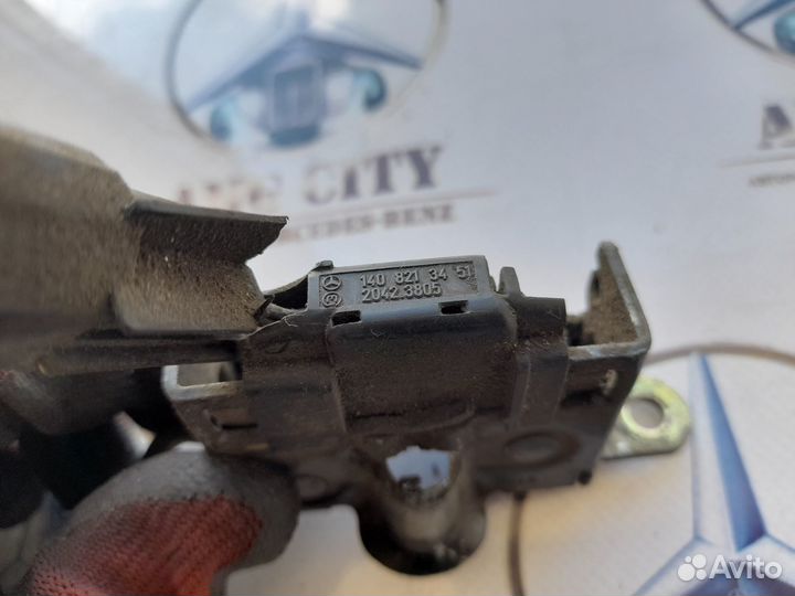 Замок капота (с проводом) A1408213451 Мерседес