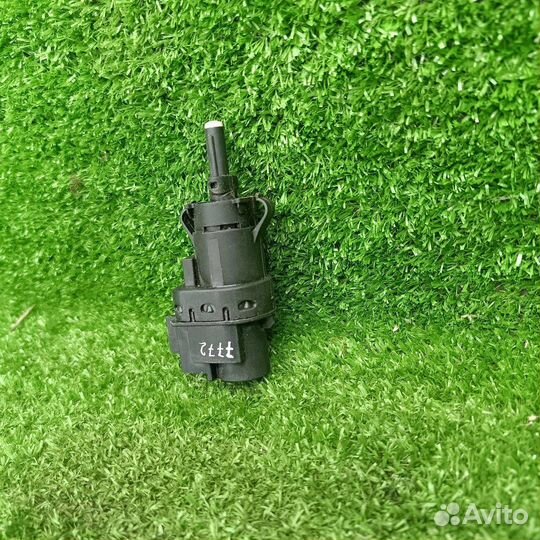 Датчик стоп-сигнала Ford Fusion рест. 2008