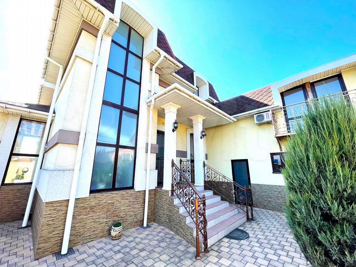 Дом 177,7 м² на участке 7,6 сот.