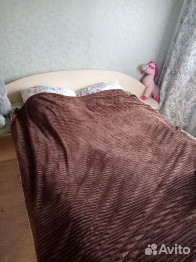 Спальный гарнитур бу белый