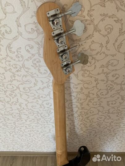 Басс гитара fender