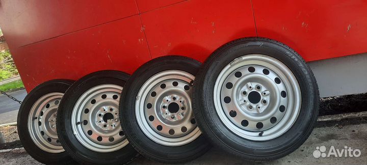 R14 Dunlop SP Touring T1 185/60, PCD 4x98 DIA 58.5