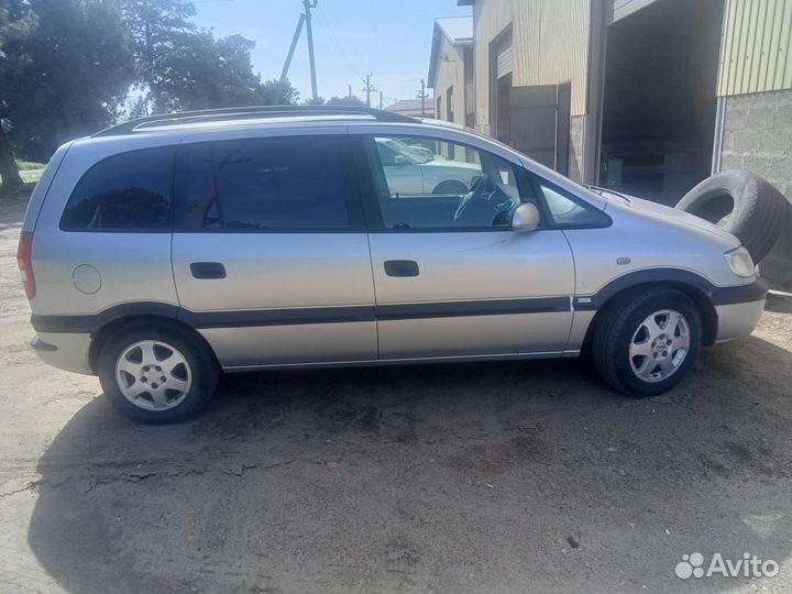 Opel Zafira 2.0 МТ, 2001, 394 221 км