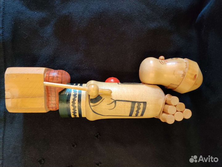 Фигурка деревянная