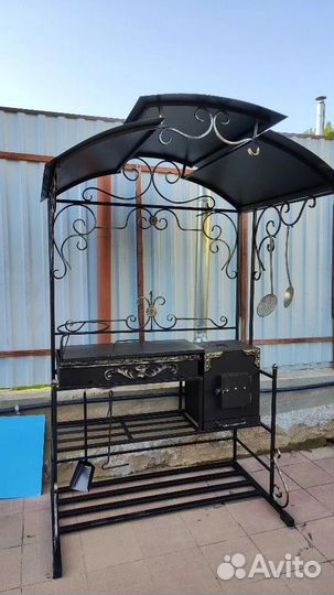 Мангал с крышей