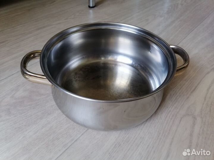 Кастрюля из нержавейки, 1,9литра