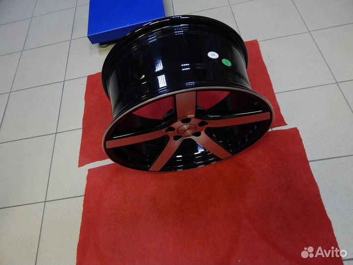 Всего 1шт Vossen cv3 R17 J8 ET30 5*100 5109