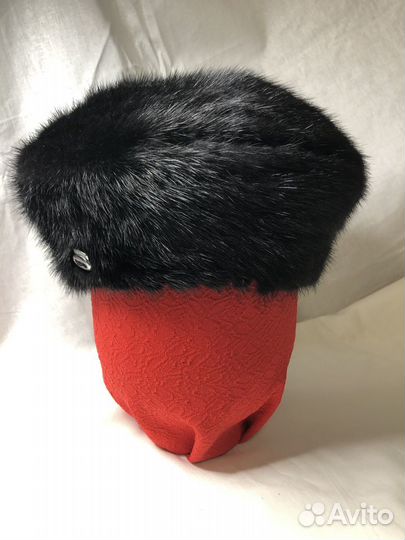 Берет женский новый из вязаной норки