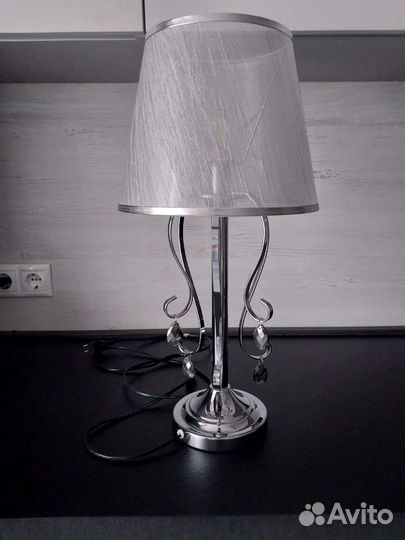 Лампа настольная