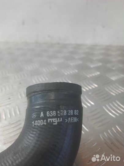 Патрубок интеркулера Mercedes-Benz Vito 2003