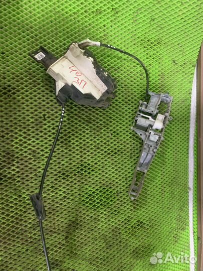 Замок двери задней правой Peugeot 308