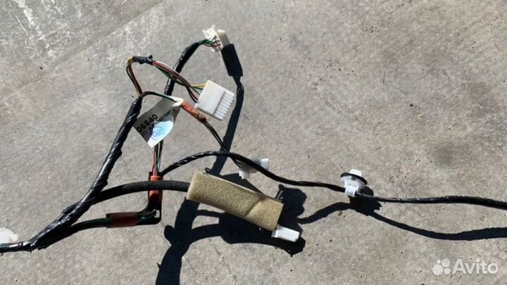 Проводка двери задняя левая Toyota Camry V55 2.5