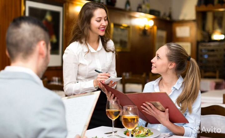 Официант на шведскую линию (с проживанием)