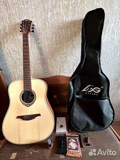 Акустическая Гитара LAG T70D