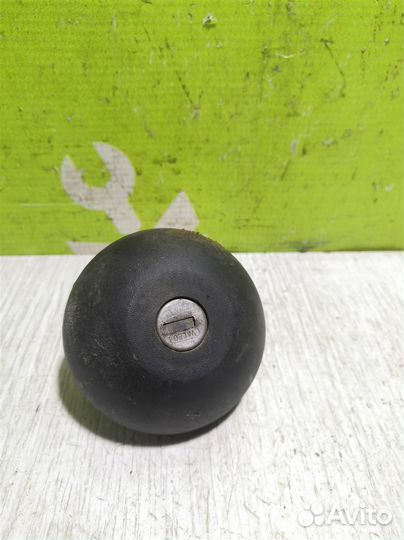 Крышка топливного бака Рено Клио 2 Симбол