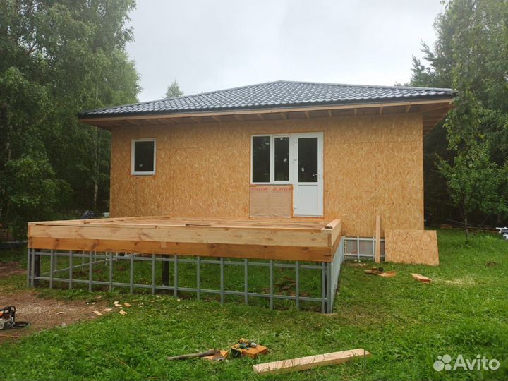 Бригада строителей