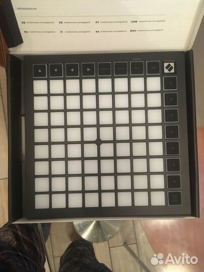 Контроллер midi-контроллер Novation Launchpad Mini