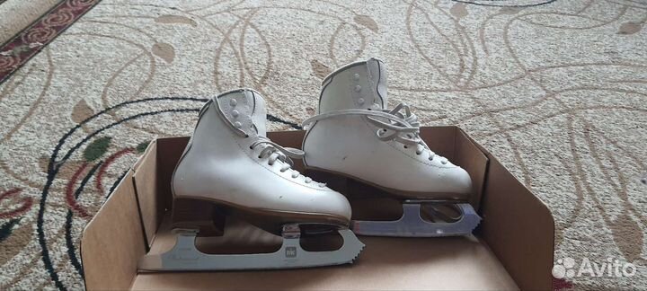 Фигурные коньки graf prestige