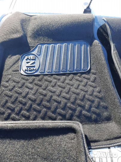 Коврики на hyundai solaris 3D восковые с бортами