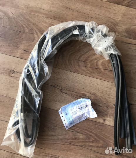 Уплотнитель порогов LADA Granta