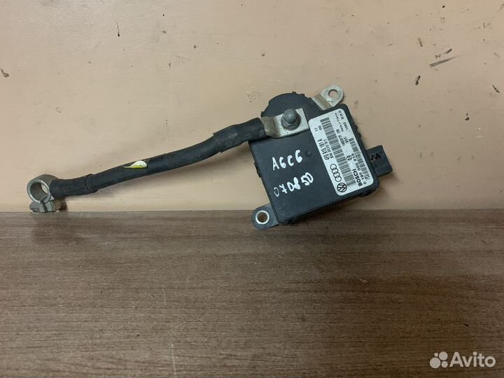 Блок электроный Ауди A6 (C6) (акб)