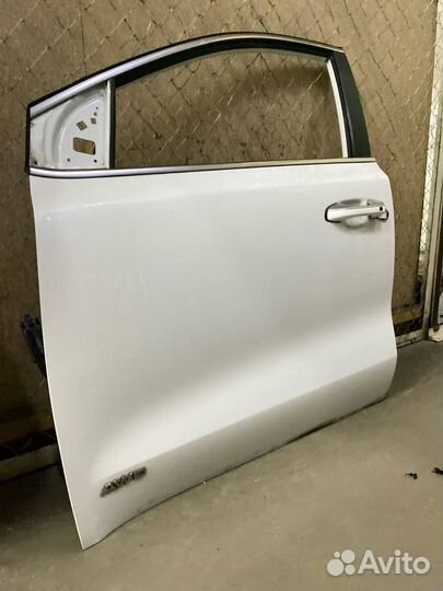 Дверь передняя левая Kia Sportage 4