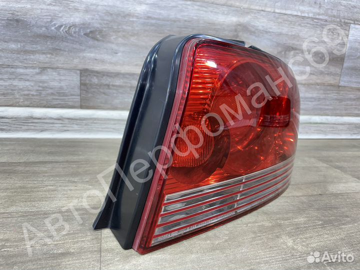 Фонарь задний правый Hyundai Sonata 4 (2001-2012)