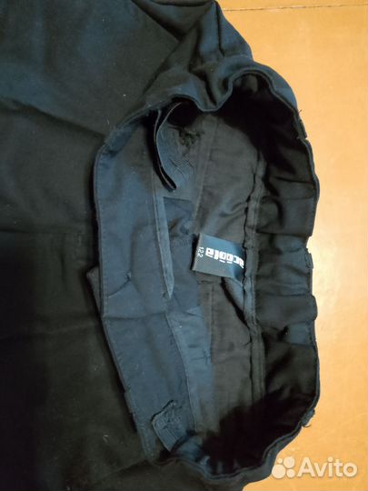 Брючки чёрные классические. 122