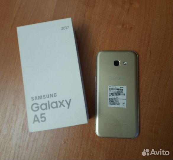 Samsung Galaxy A5 (2017) SM-A520F/DS, 3/32 ГБ