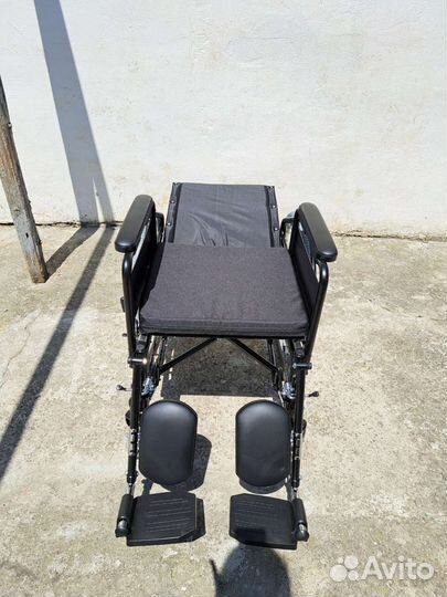 Инвалидная коляска (новая)