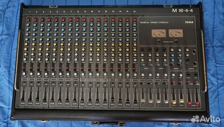 Микшерный пульт tesla M 16-4-4