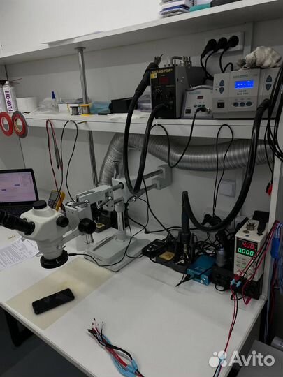 Сложный ремонт iPhone. Пайка микросхем, реболл, св