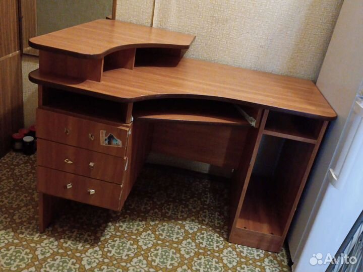 Кампютарный стол