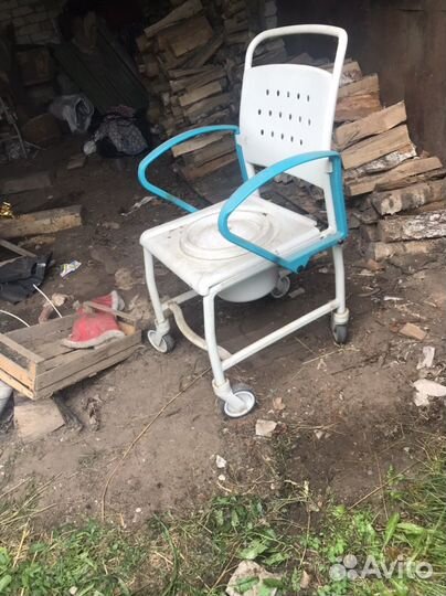Кресло с горшком для инвалидов