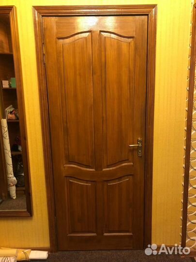 Продаётся комплект дверей для частного дома